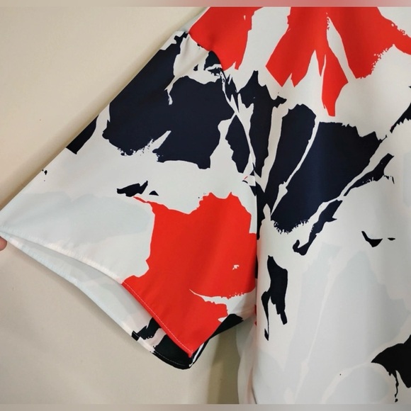 14th & Union Oversized Floral Blouse Size Large - Picture 6 of 10